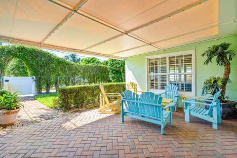 Tiny photo for 520 NE 3RD Avenue, Delray Beach, FL 33444 (MLS # B26053667)