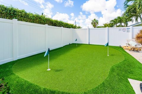 Tiny photo for 520 NE 3RD Avenue, Delray Beach, FL 33444 (MLS # B26053667)