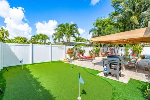 Tiny photo for 520 NE 3RD Avenue, Delray Beach, FL 33444 (MLS # B26053667)