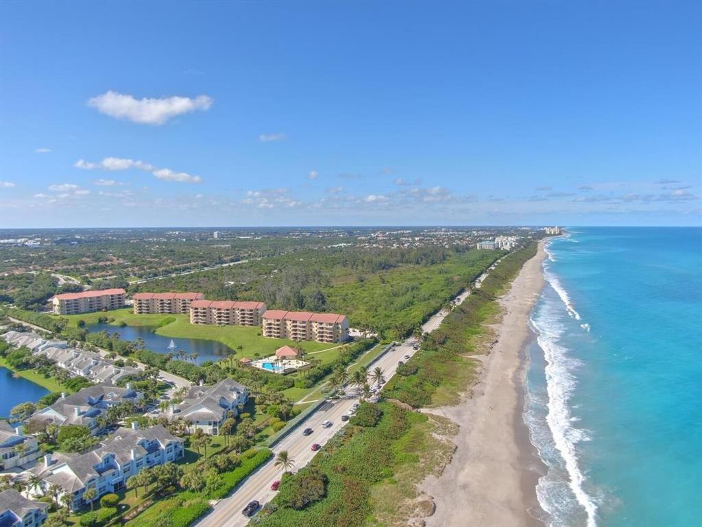 Photo of 401 Ocean Bluffs Boulevard #306, Jupiter, FL 33477 (MLS # R10688622)
