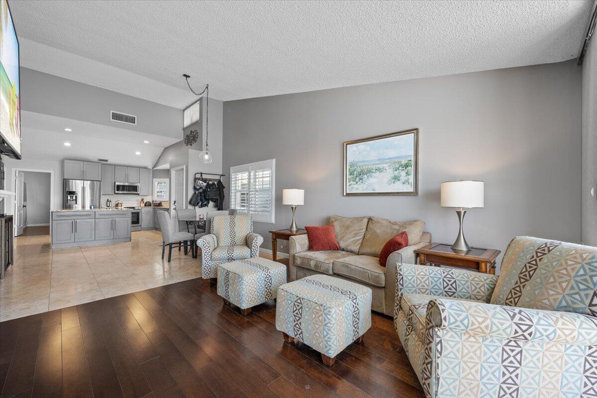 VILLAS OF OCEAN DUNES - Residential Lease