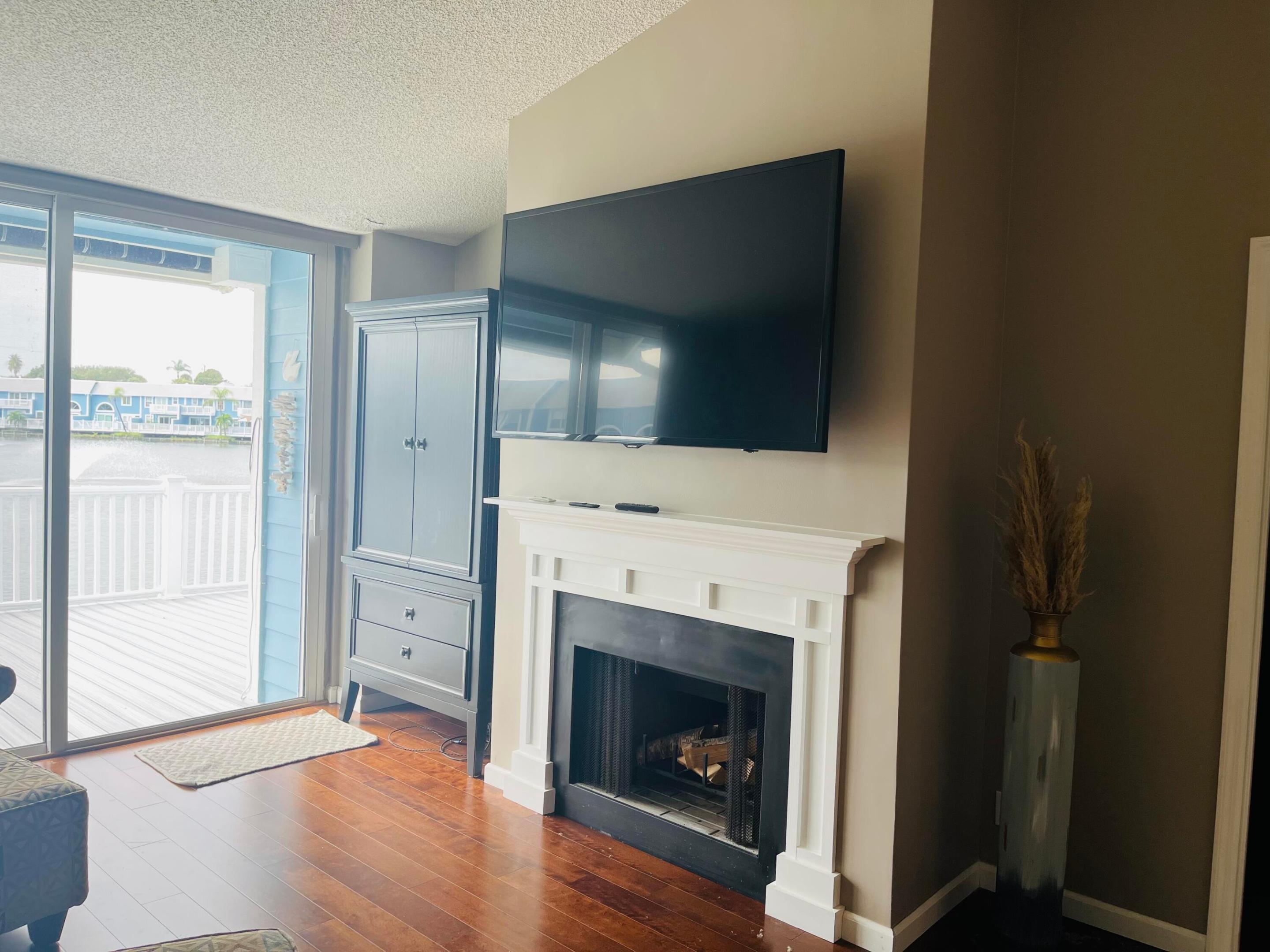 VILLAS OF OCEAN DUNES - Residential Lease