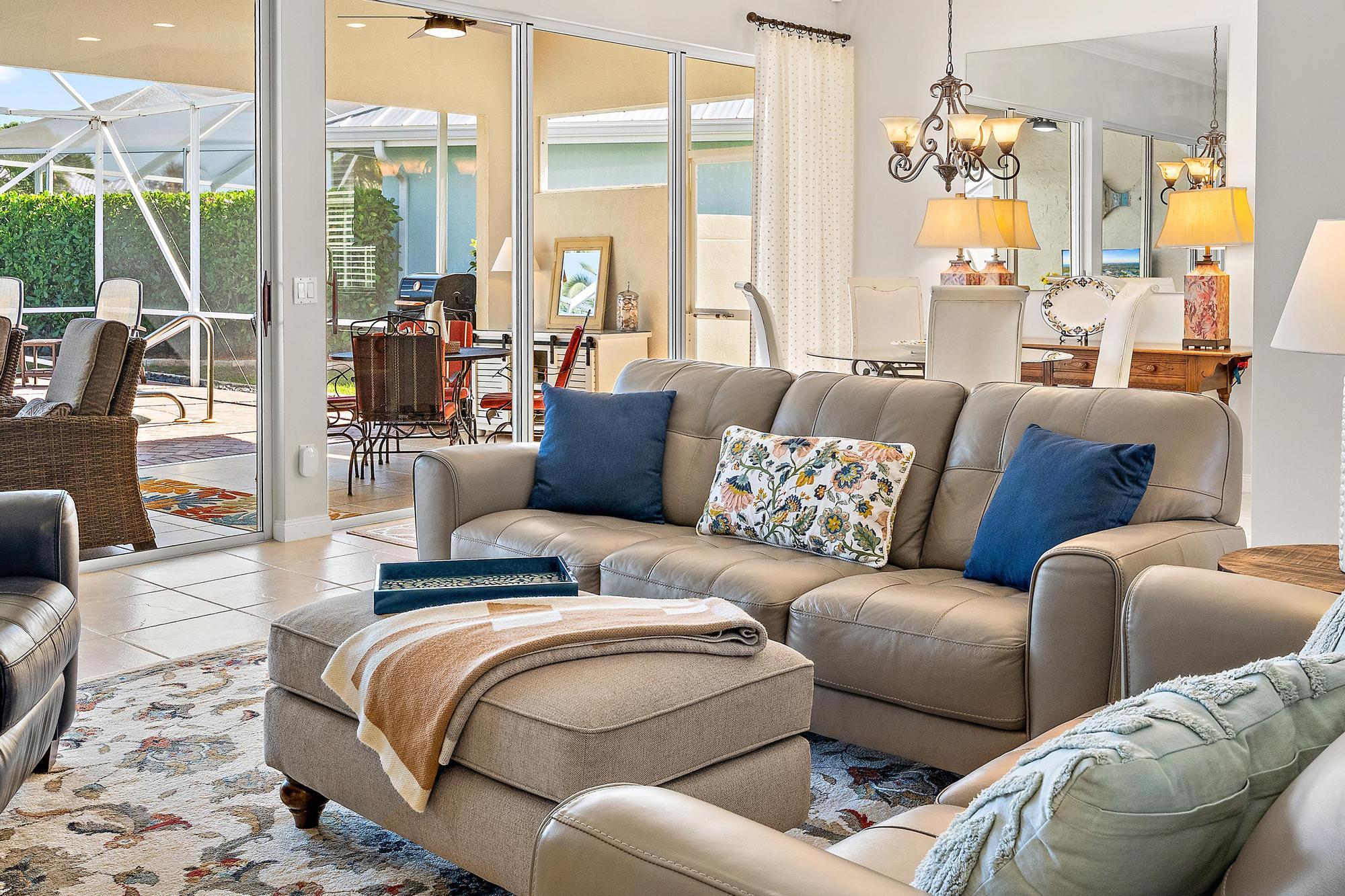 2215 SW Mayflower Drive