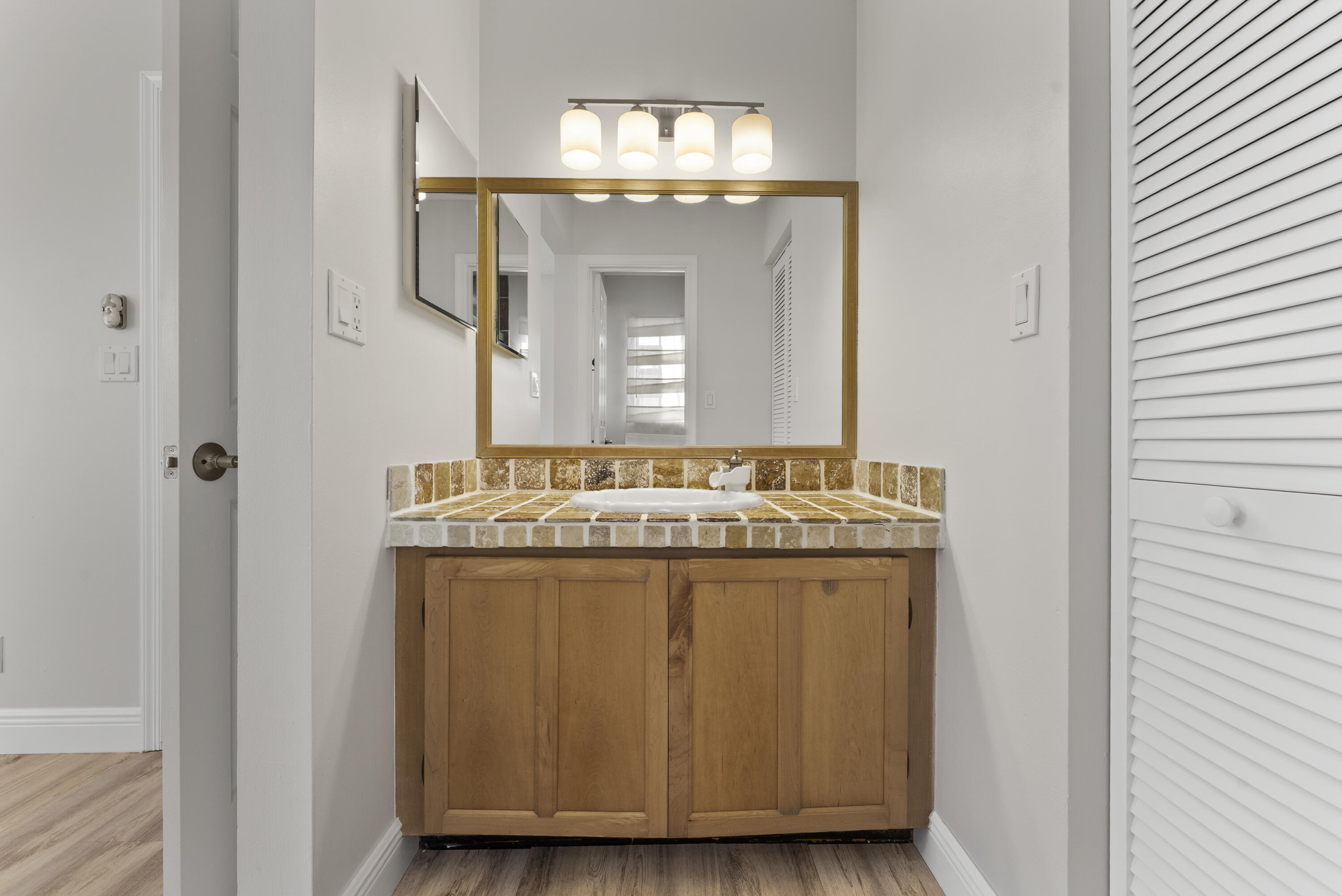 LAKE WINDWOOD CONDO - Residential