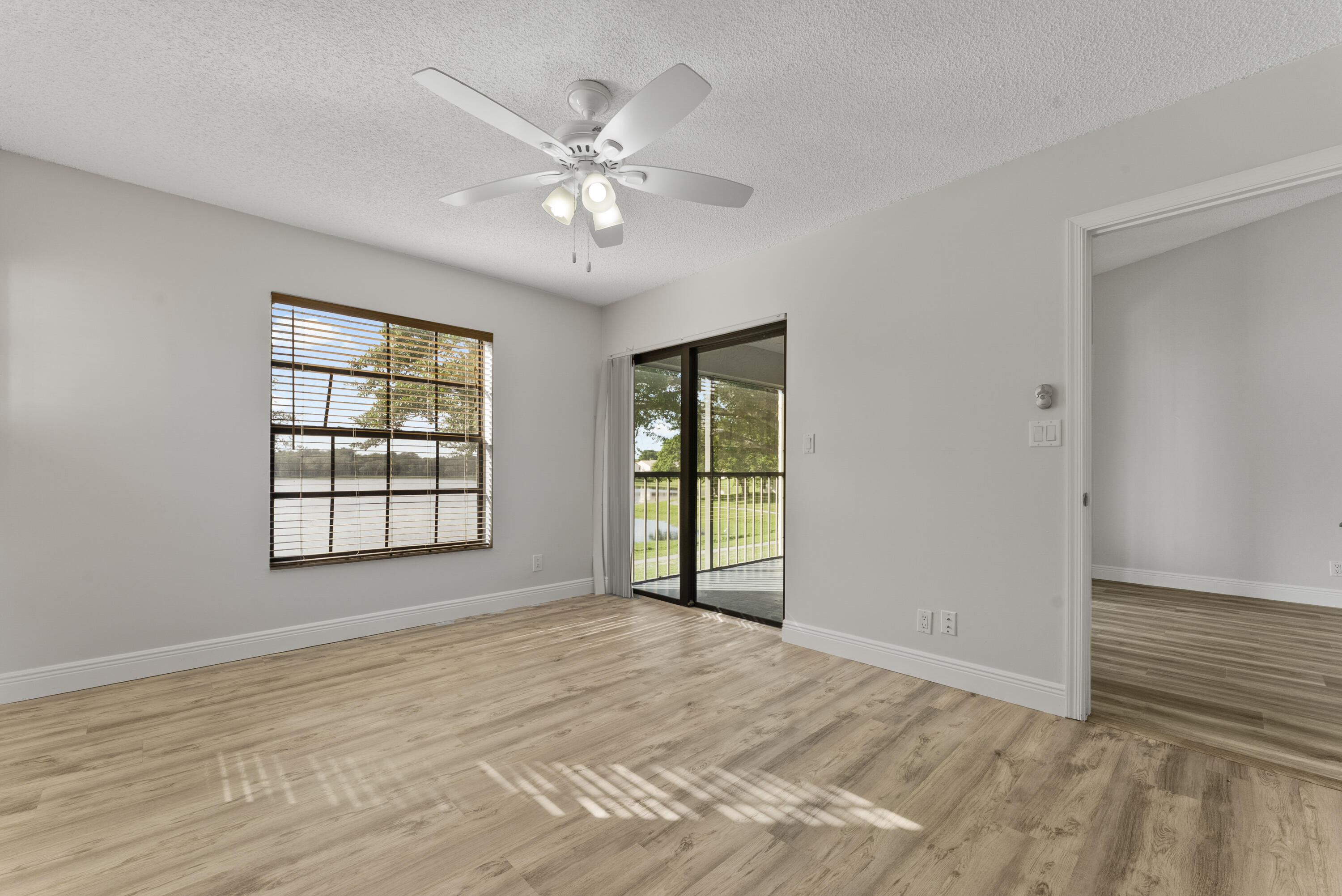 LAKE WINDWOOD CONDO - Residential