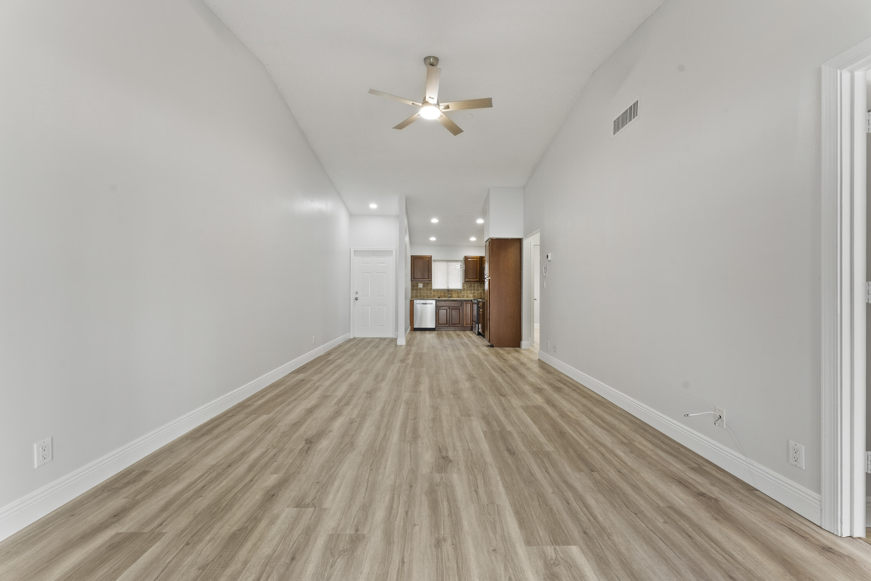 LAKE WINDWOOD CONDO - Residential
