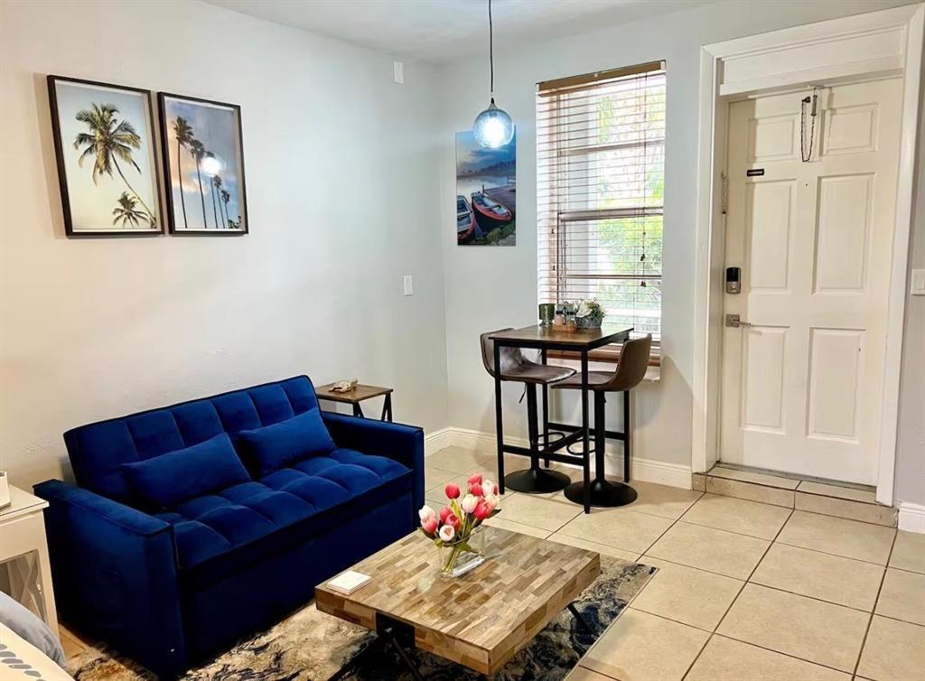 3312 SE 7TH 1A