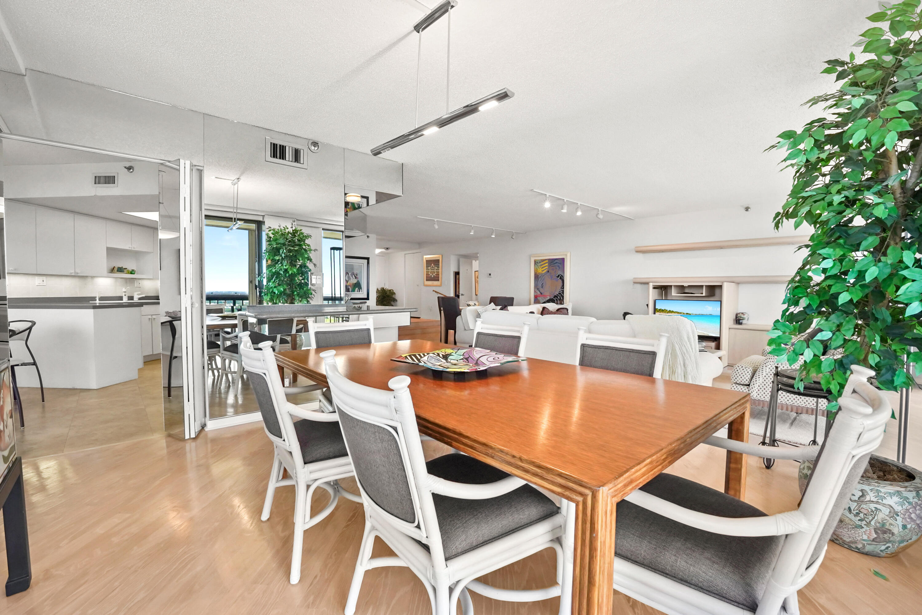 LANDS OF THE PRESIDENTS - Residential