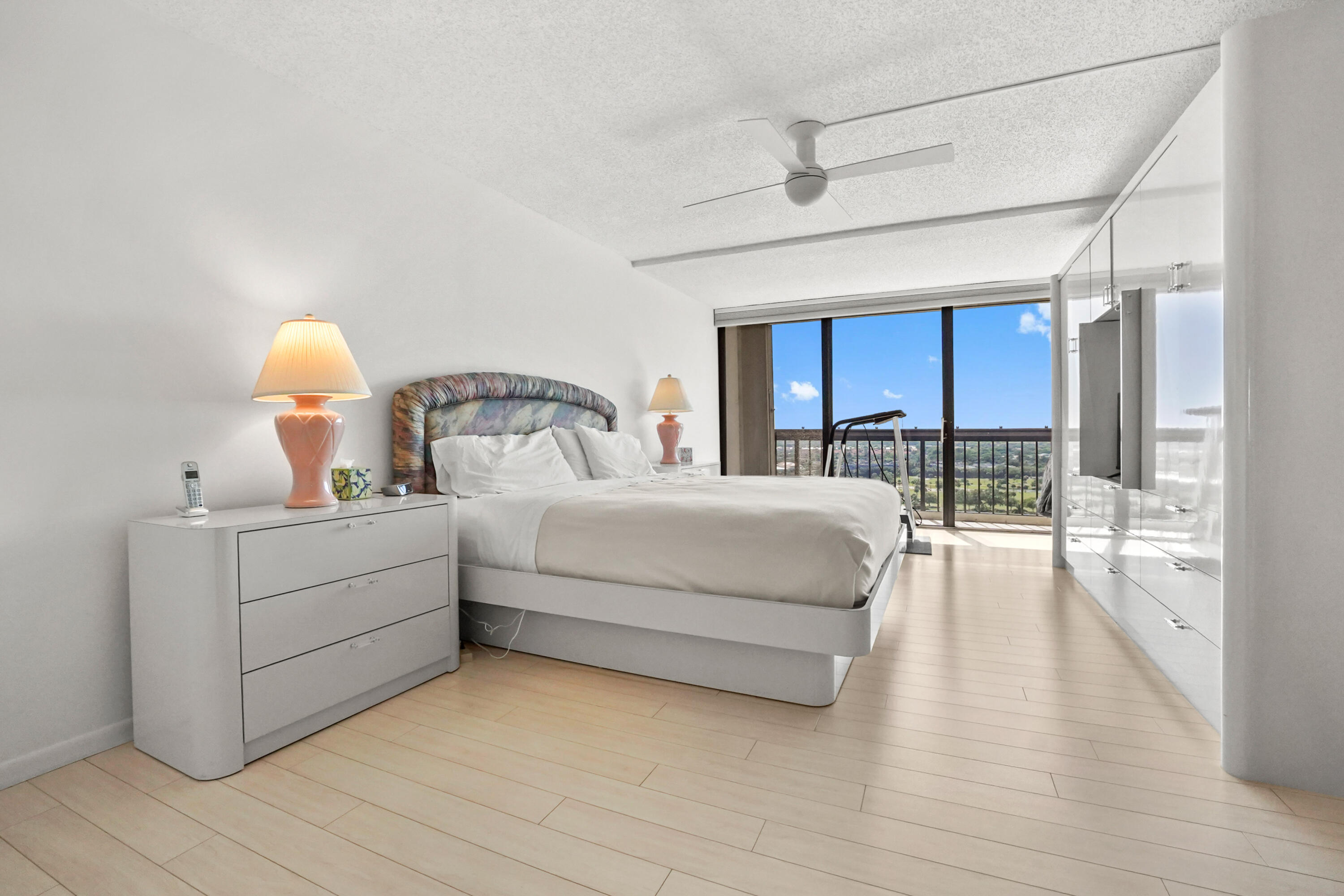 LANDS OF THE PRESIDENTS - Residential