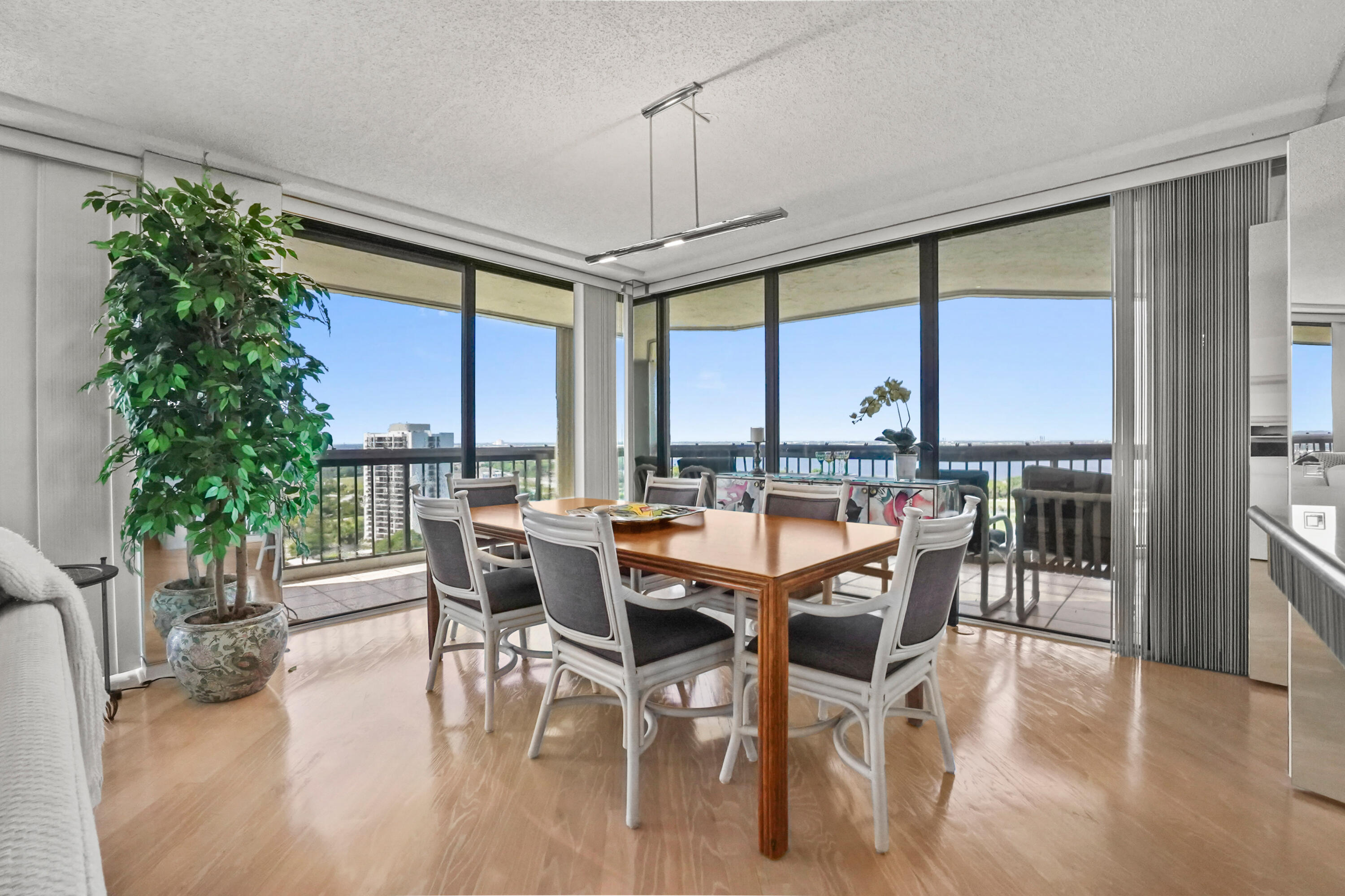 LANDS OF THE PRESIDENTS - Residential