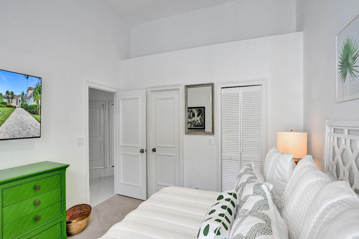 CAYMAN ISLE - Residential Lease