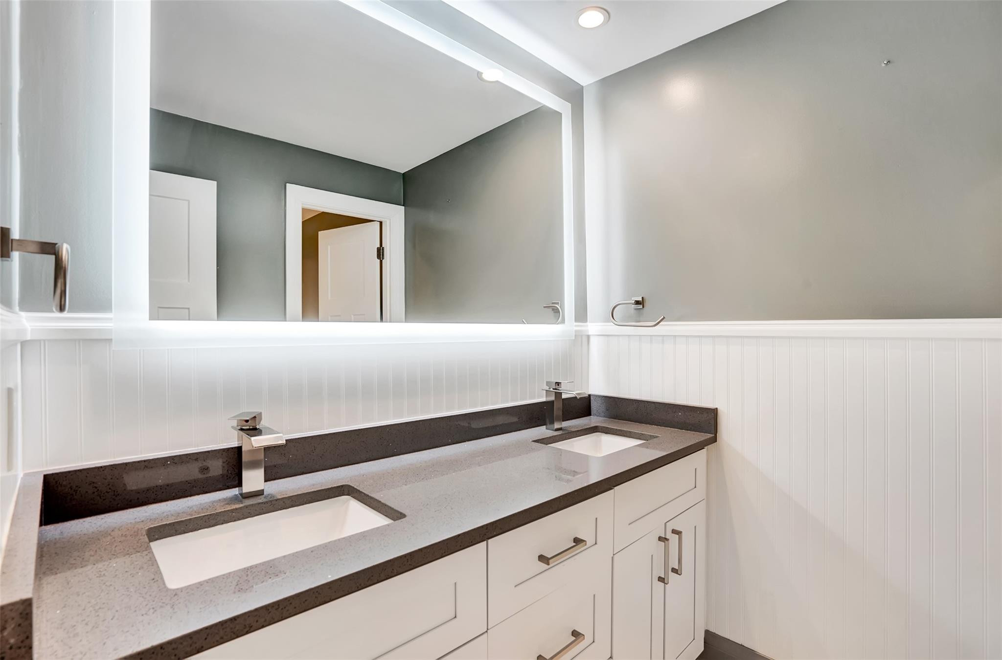 OAK WOOD - Residential