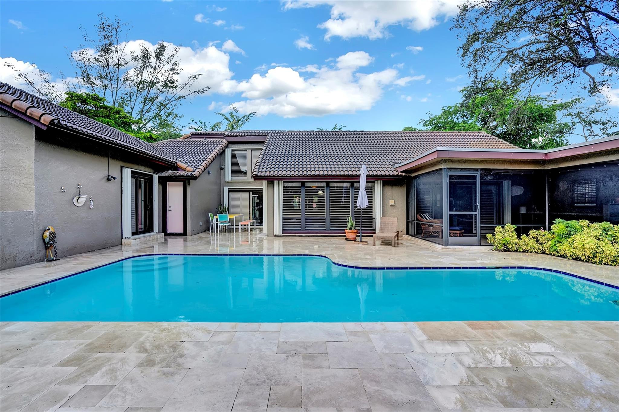 OAK WOOD - Residential