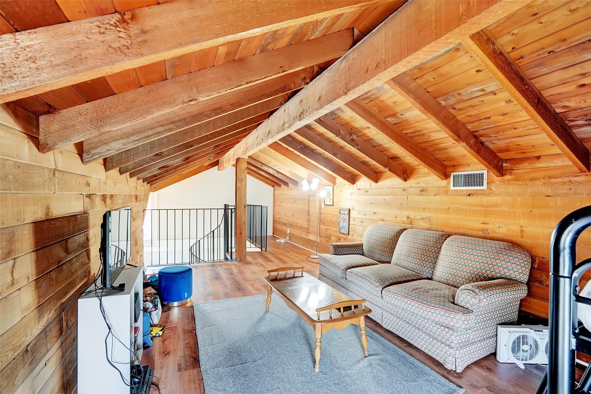 OAK WOOD - Residential