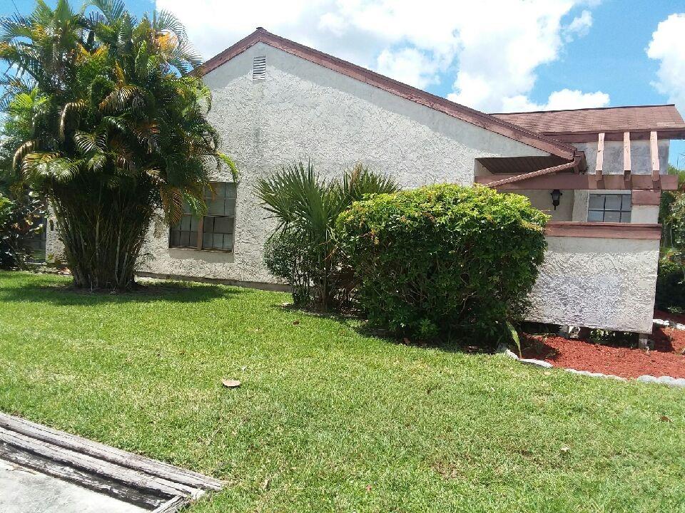 Villas Of Windmill Point - Residential Lease