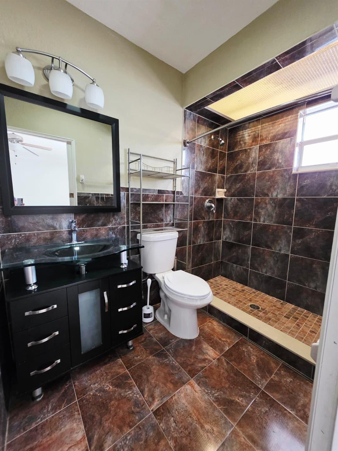 CANNONGATE 1 - Residential