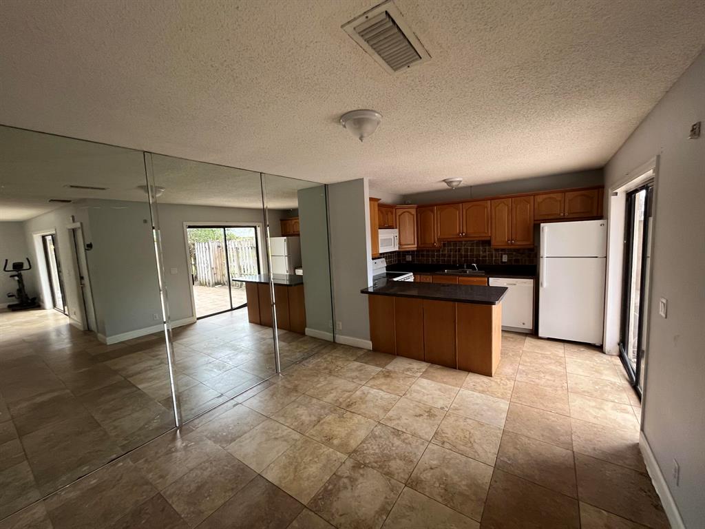 WOODLANDS OF PALM SPRINGS - Residential