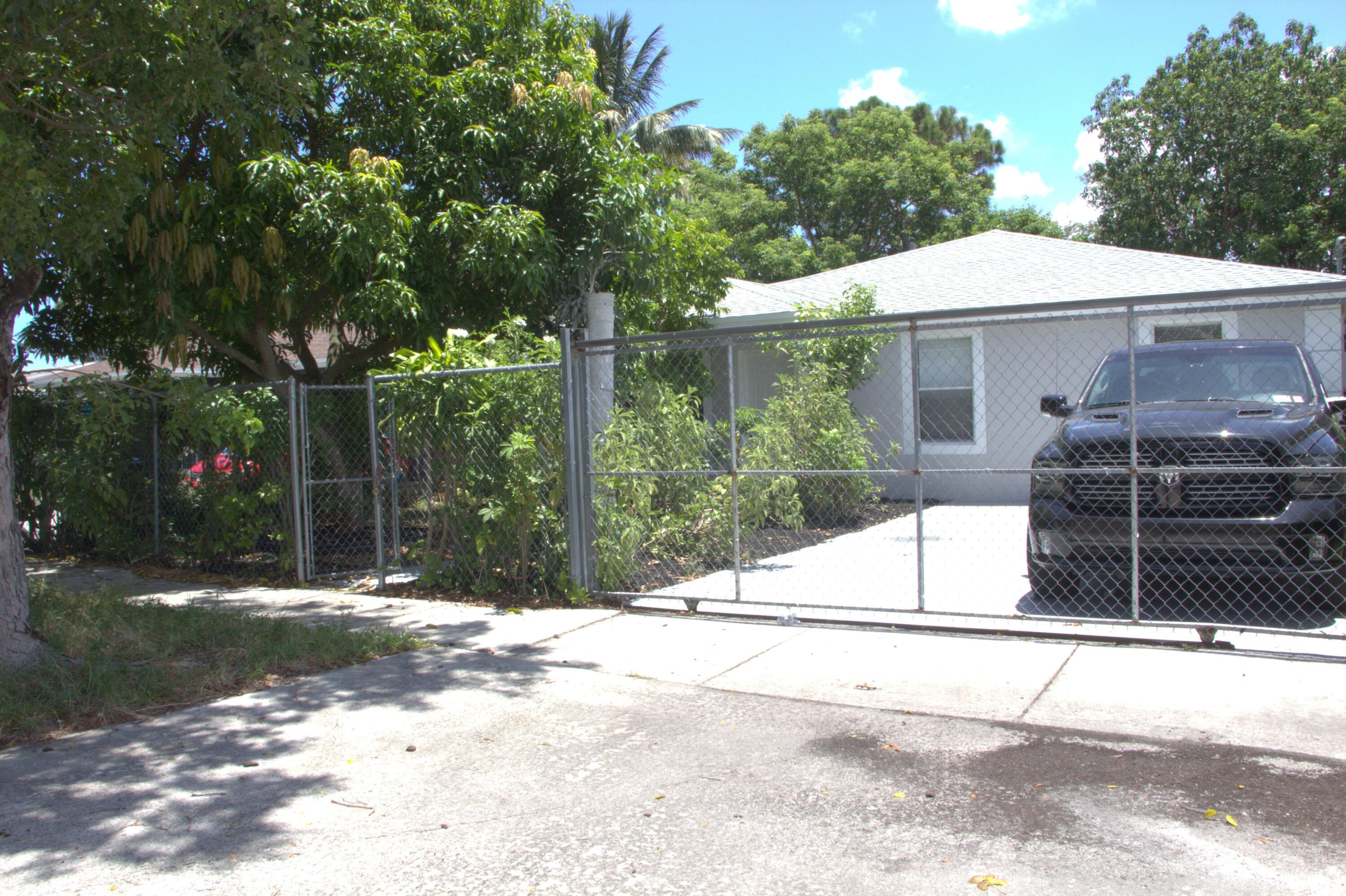 1724 NW 152ND Terrace, Miami Gardens FL 33054