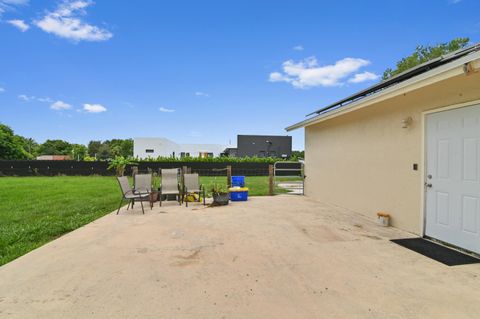 A home in Loxahatchee