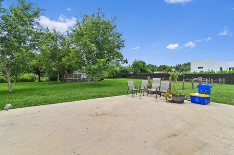 A home in Loxahatchee