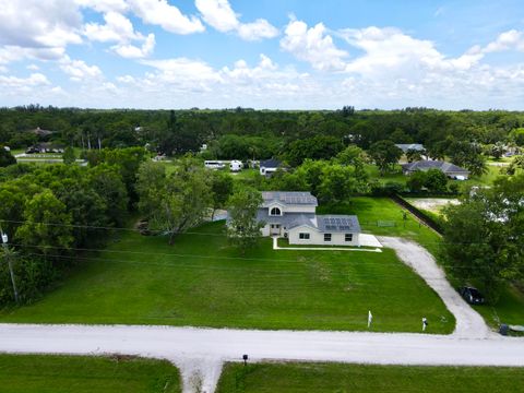 A home in Loxahatchee