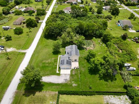 A home in Loxahatchee