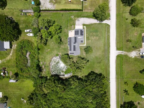 A home in Loxahatchee