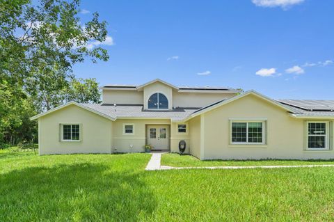 A home in Loxahatchee