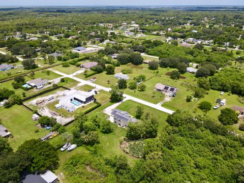 A home in Loxahatchee