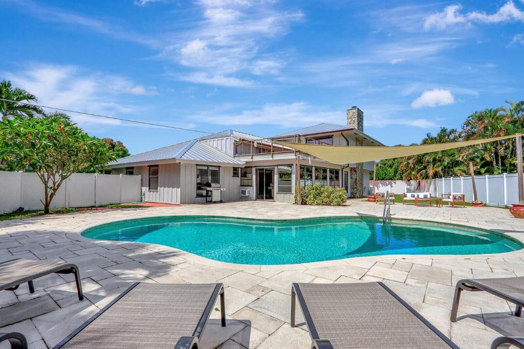 Photo of 50 Dogwood Ridge, Tequesta, FL 33469 (MLS # R10912667)