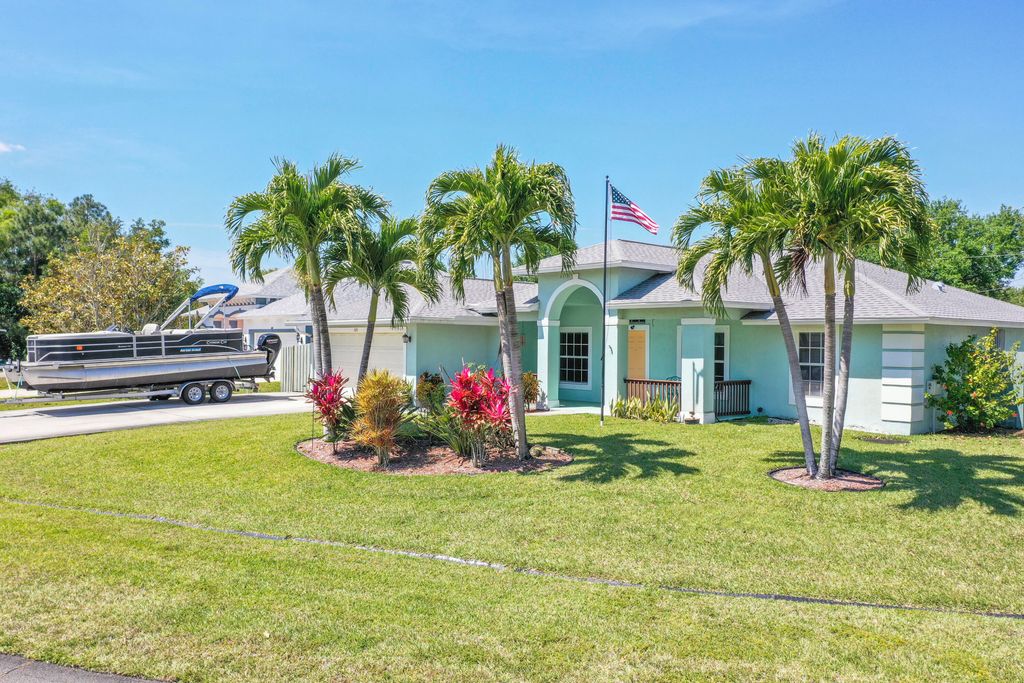 Photo of 626 SW Homeland Road, Port Saint Lucie, FL 34953 (MLS # R11074302)