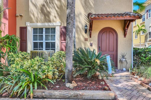 Featured picture for the property R10744675