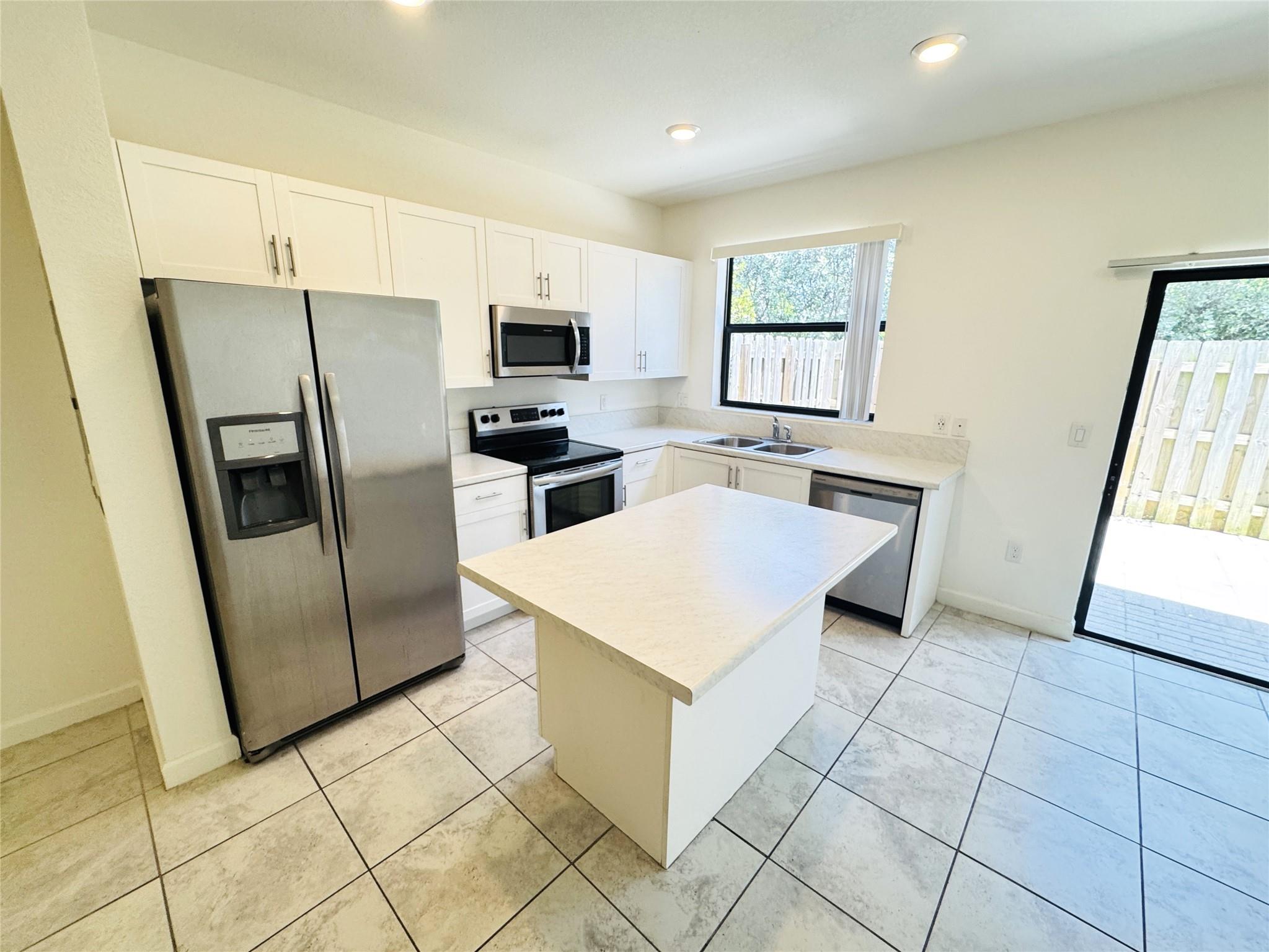 408 NE 208th Ter