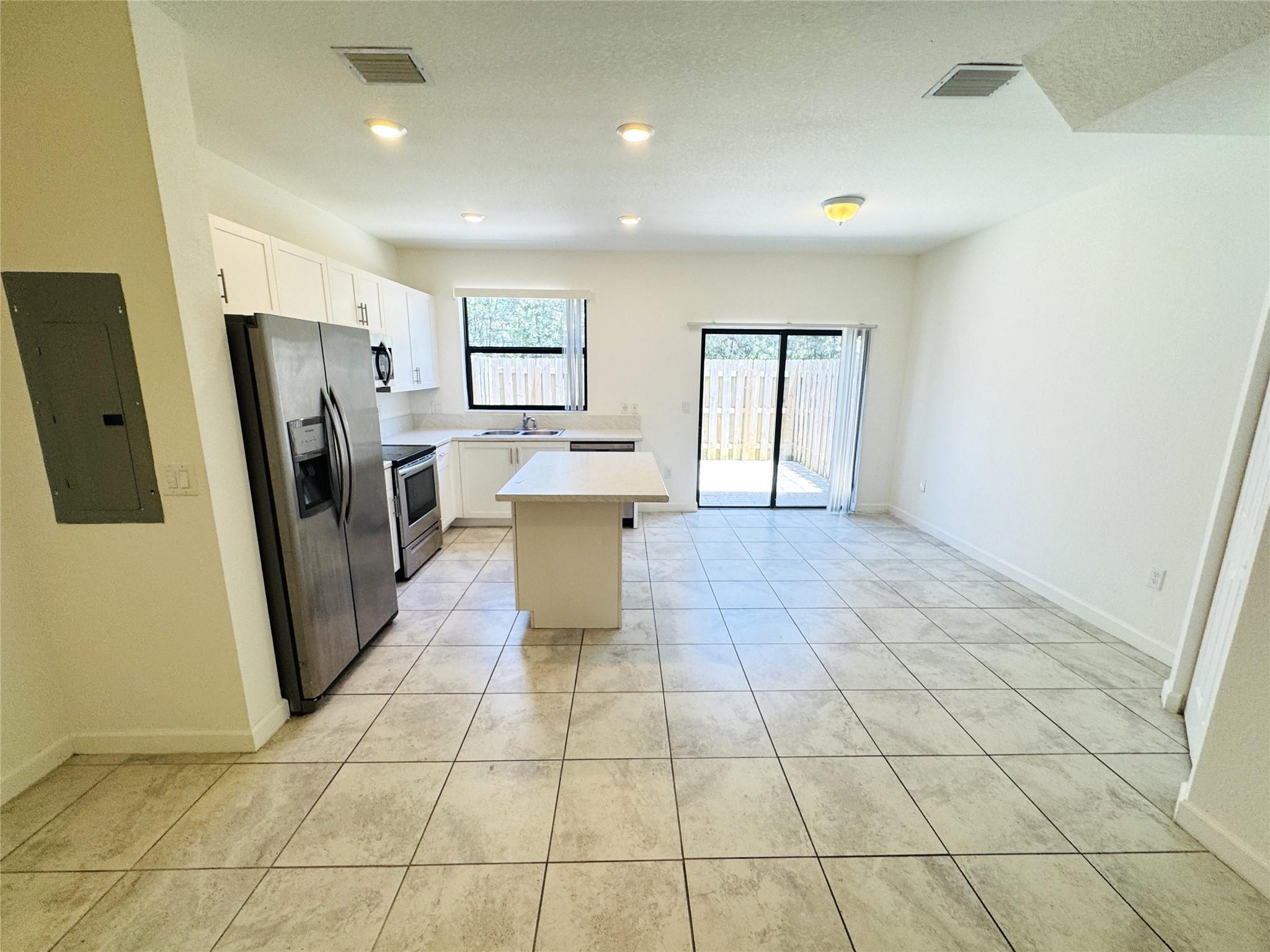 408 NE 208th Ter