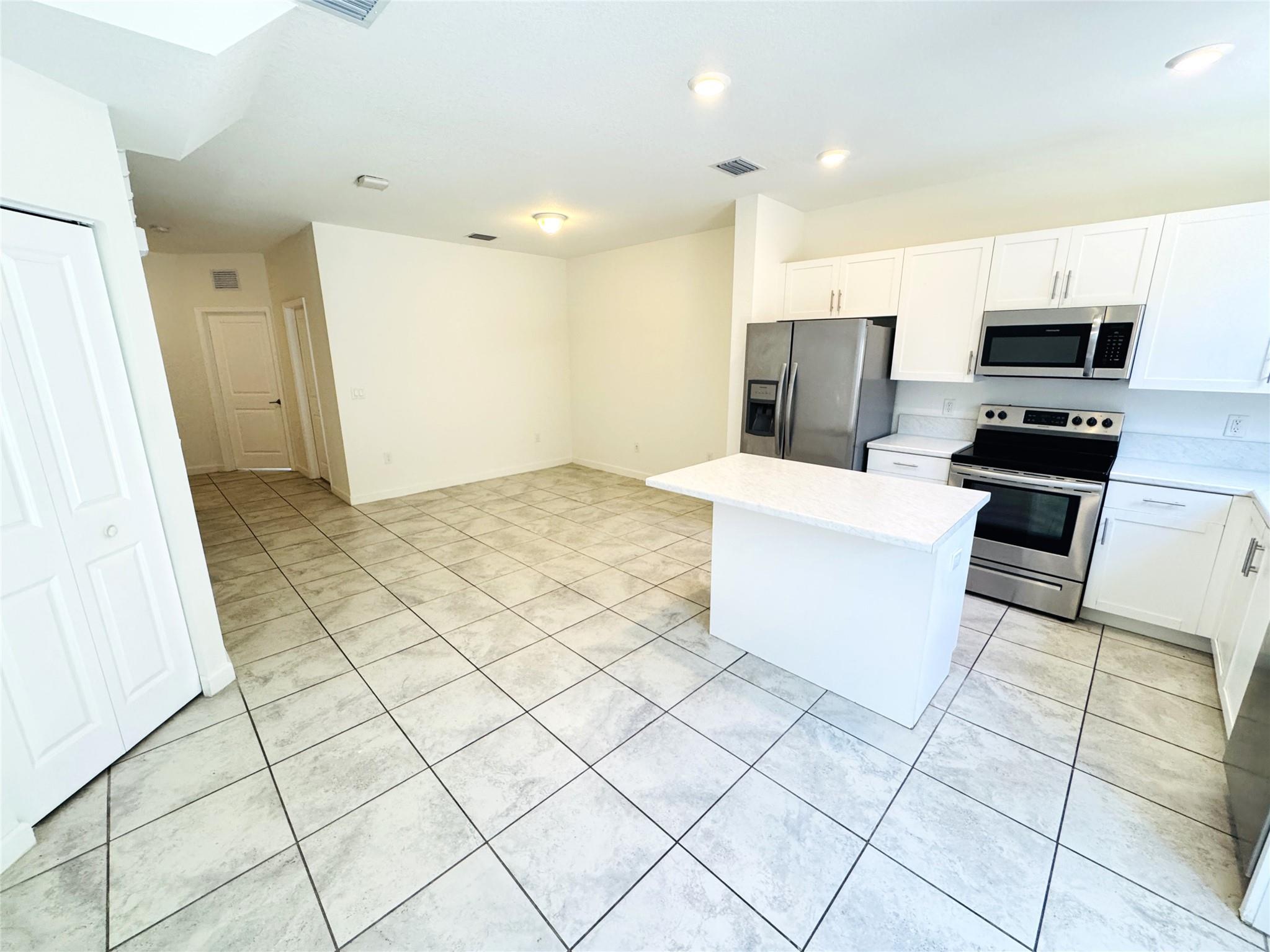 408 NE 208th Ter