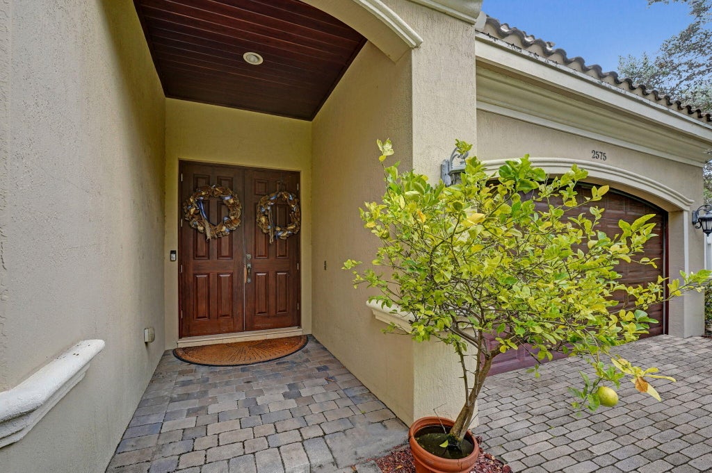 Photo of 2575 SE 7TH Drive, Pompano Beach, FL 33062 (MLS # B26092792)