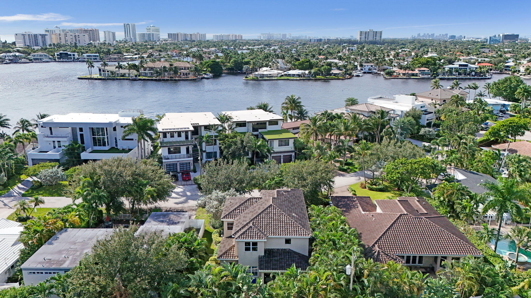 2575 SE 7TH Drive