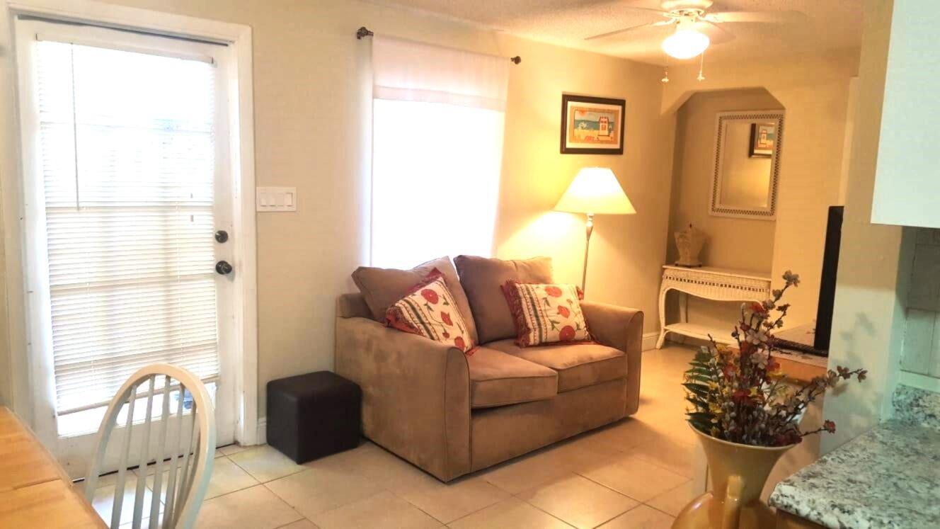 206 Edgewood Drive B