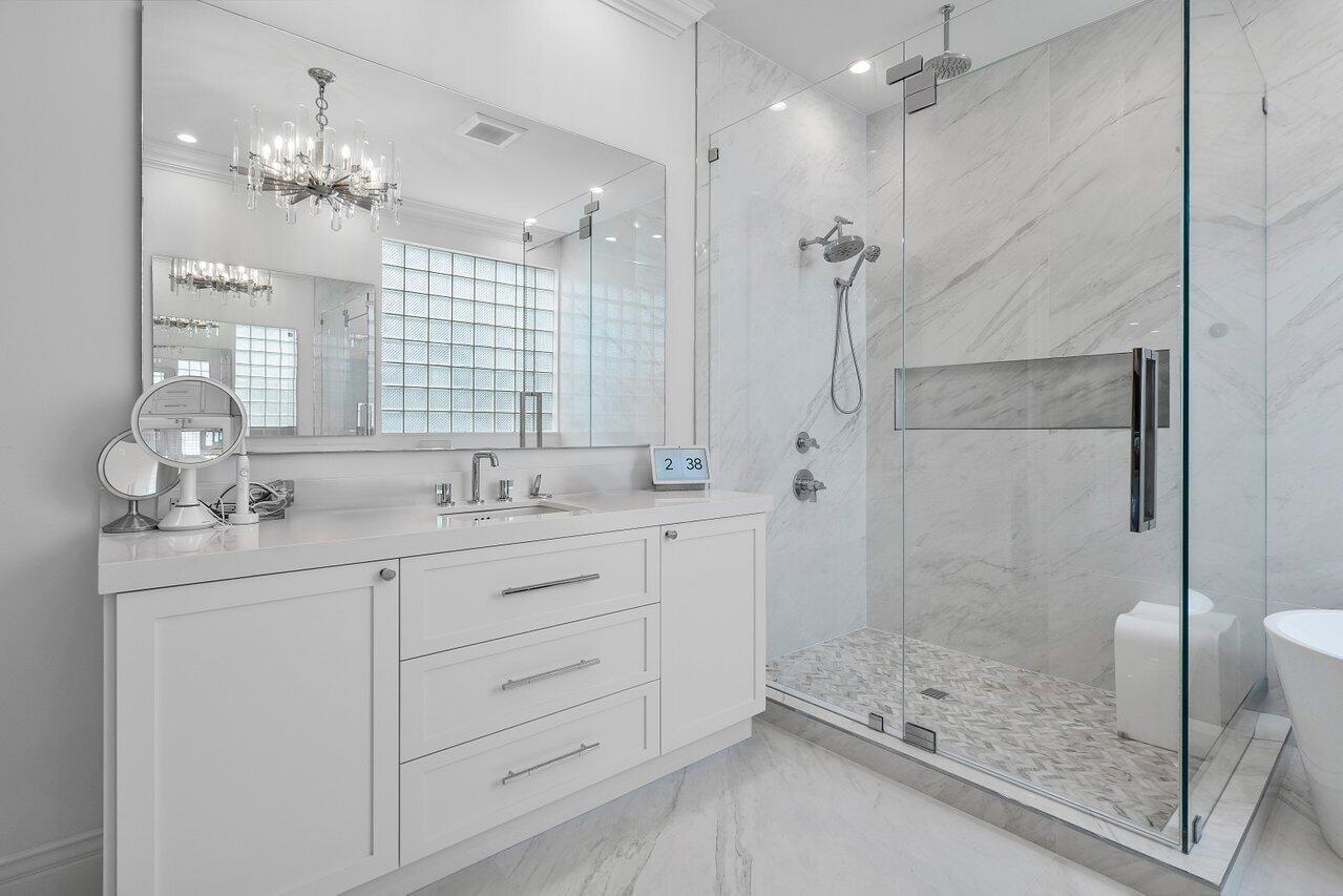 REGENTS SQUARE - Residential