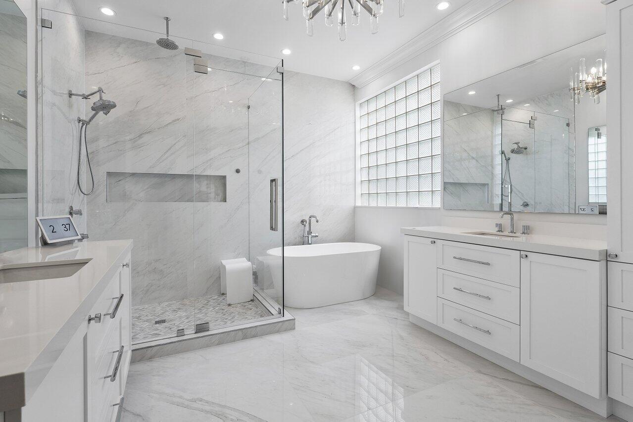 REGENTS SQUARE - Residential