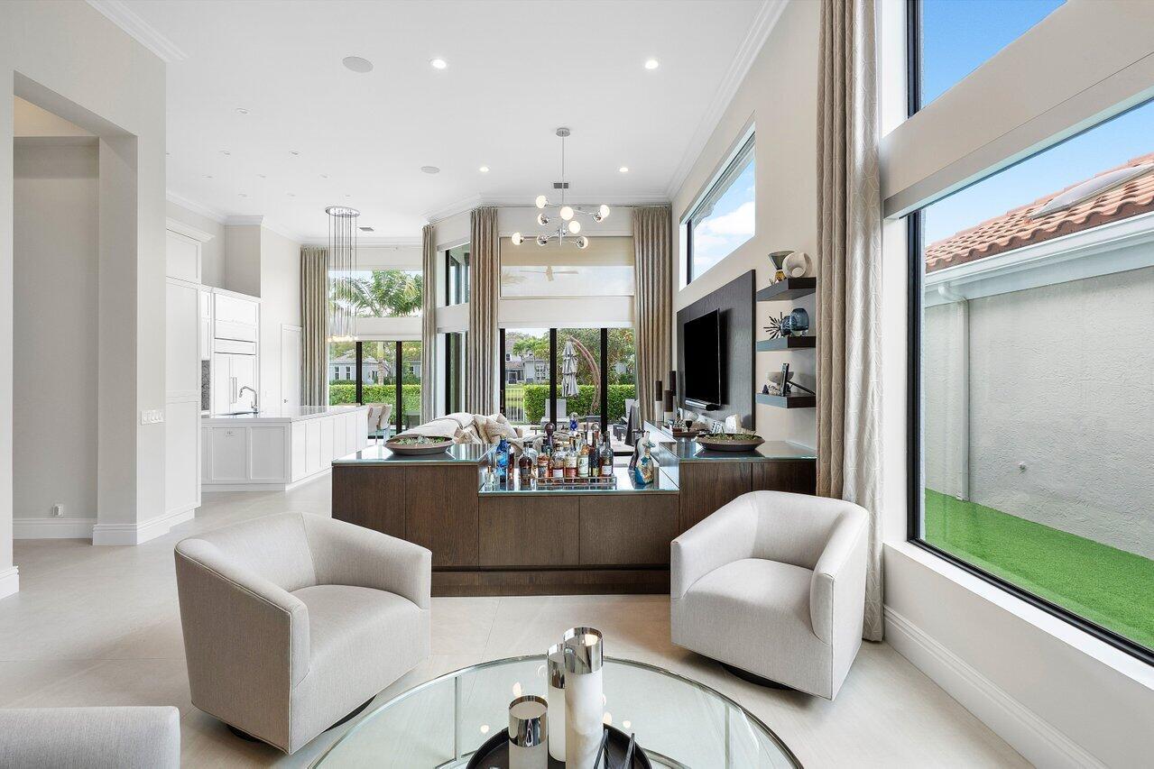 REGENTS SQUARE - Residential