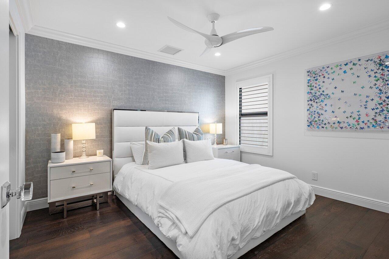 REGENTS SQUARE - Residential