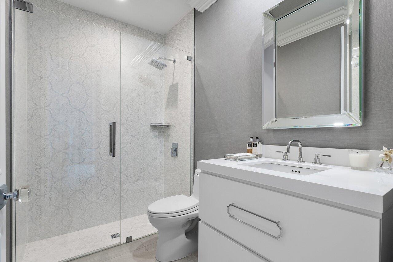 REGENTS SQUARE - Residential