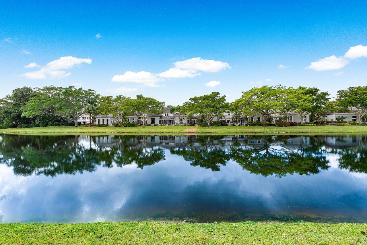 REGENTS SQUARE - Residential