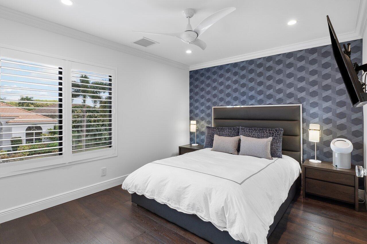 REGENTS SQUARE - Residential