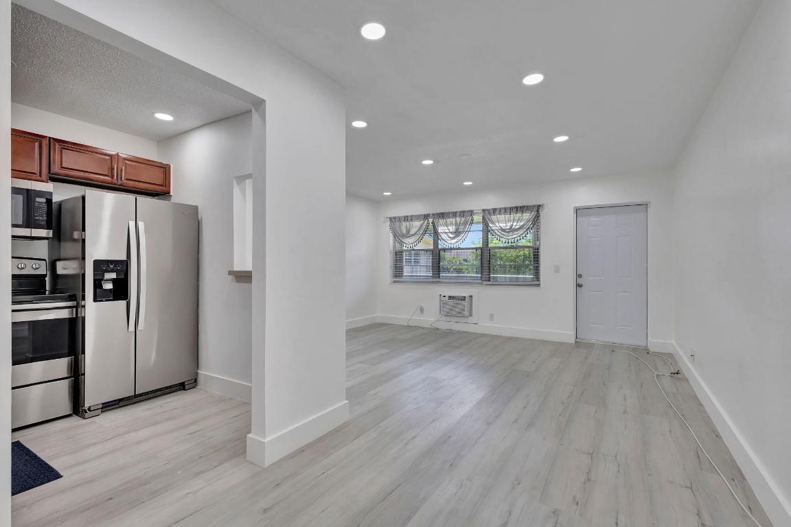 DORCHESTER CONDO - Residential