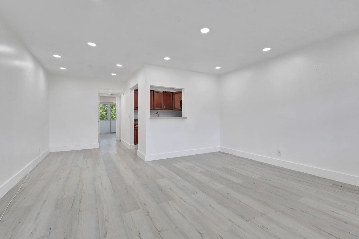 DORCHESTER CONDO - Residential