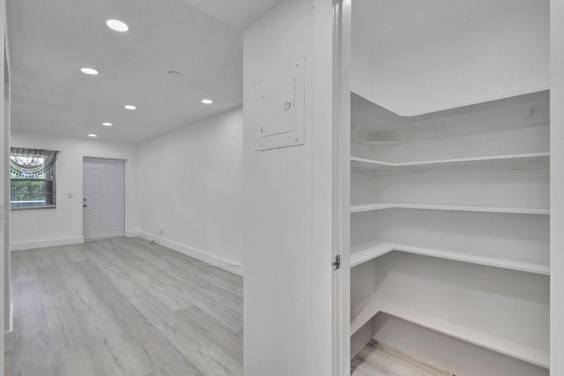 DORCHESTER CONDO - Residential