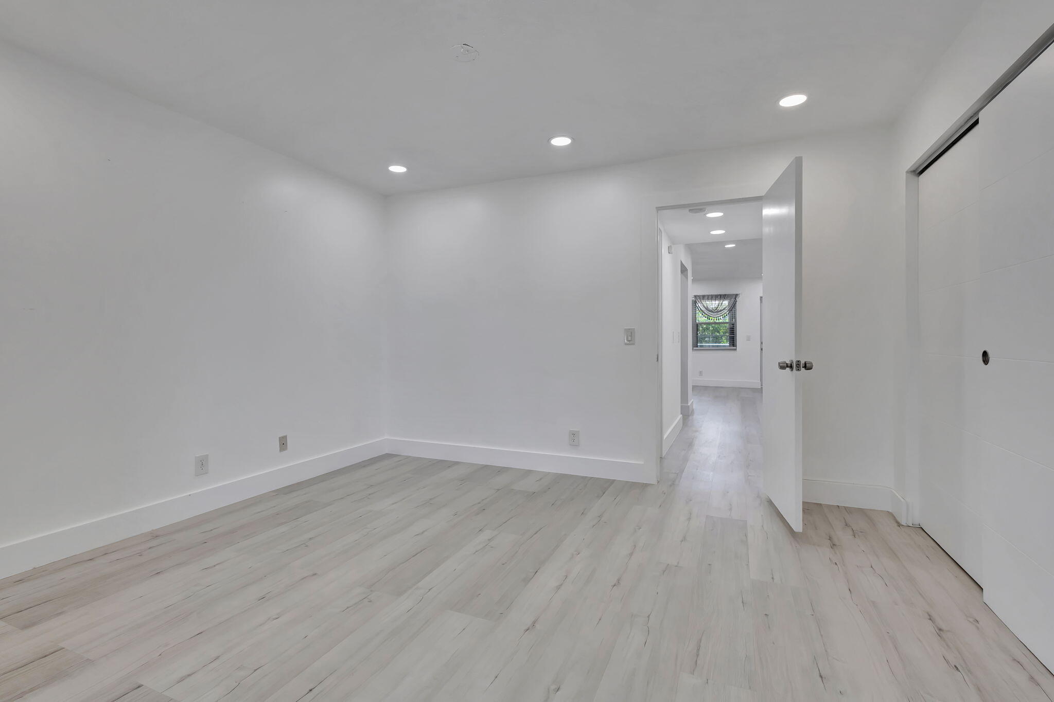 DORCHESTER CONDO - Residential