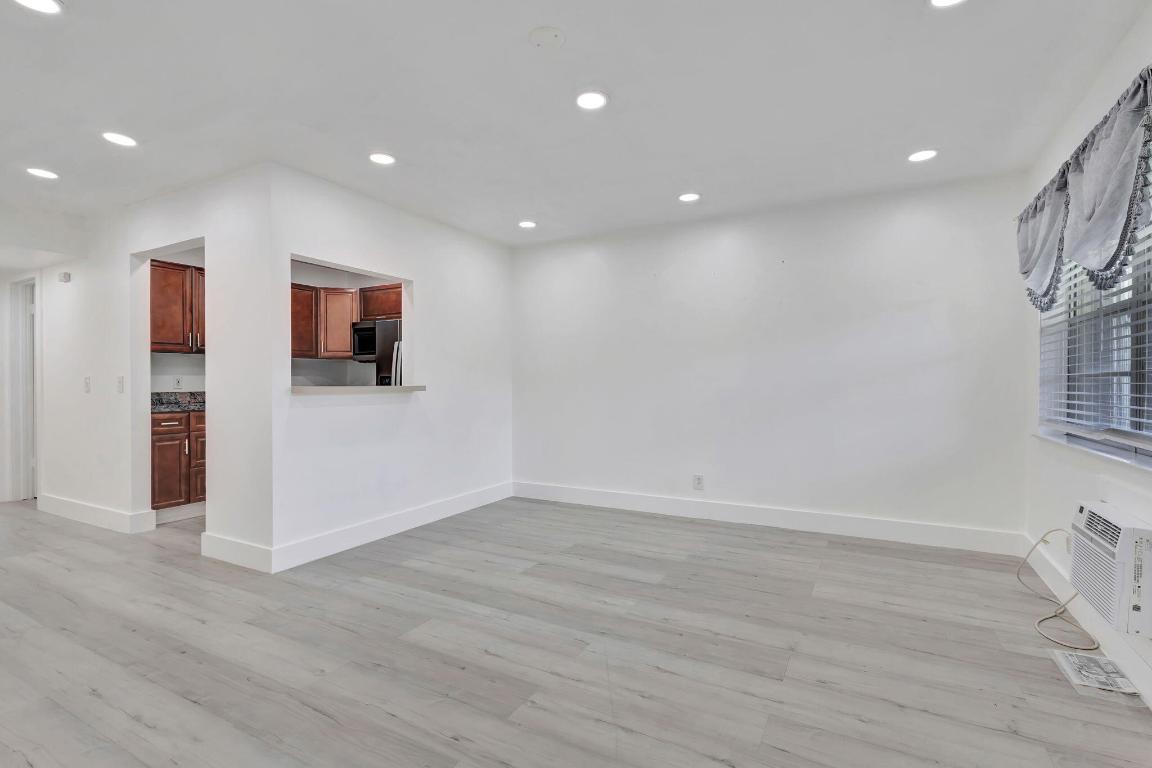 DORCHESTER CONDO - Residential